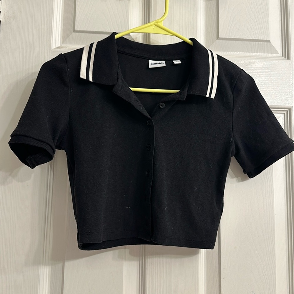 Aritzia black white stripe collar button shirt